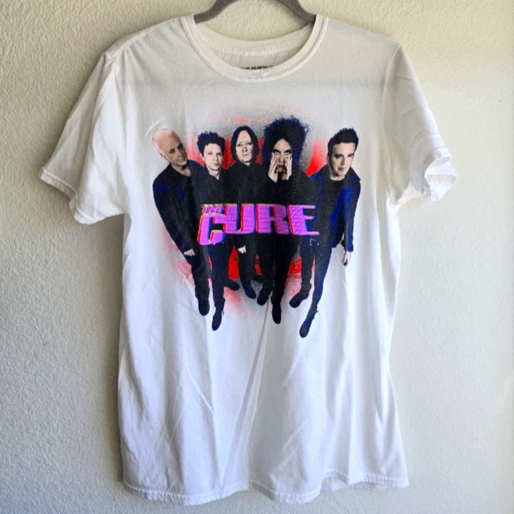 The Cure shirt 2019 - Medium